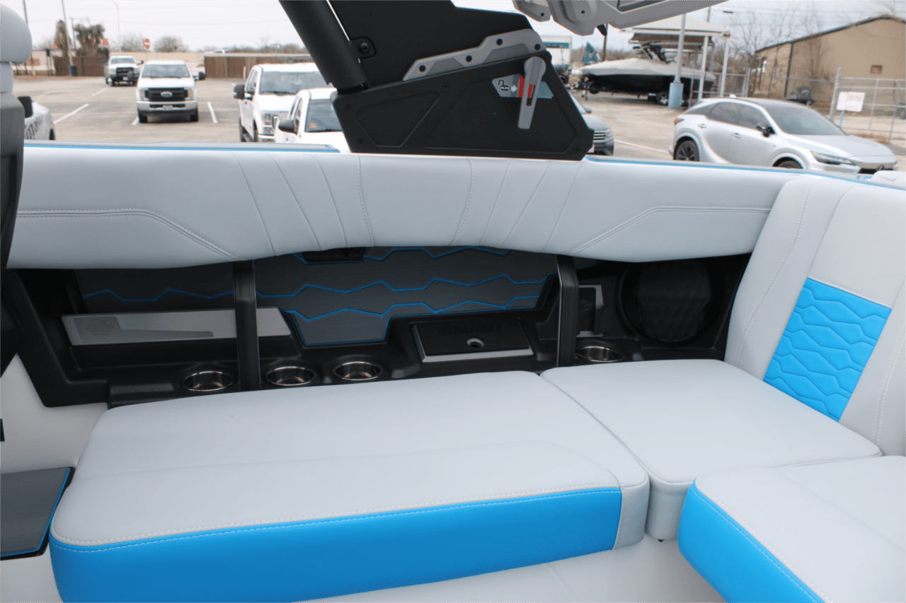 2025 Malibu 22 MXZ