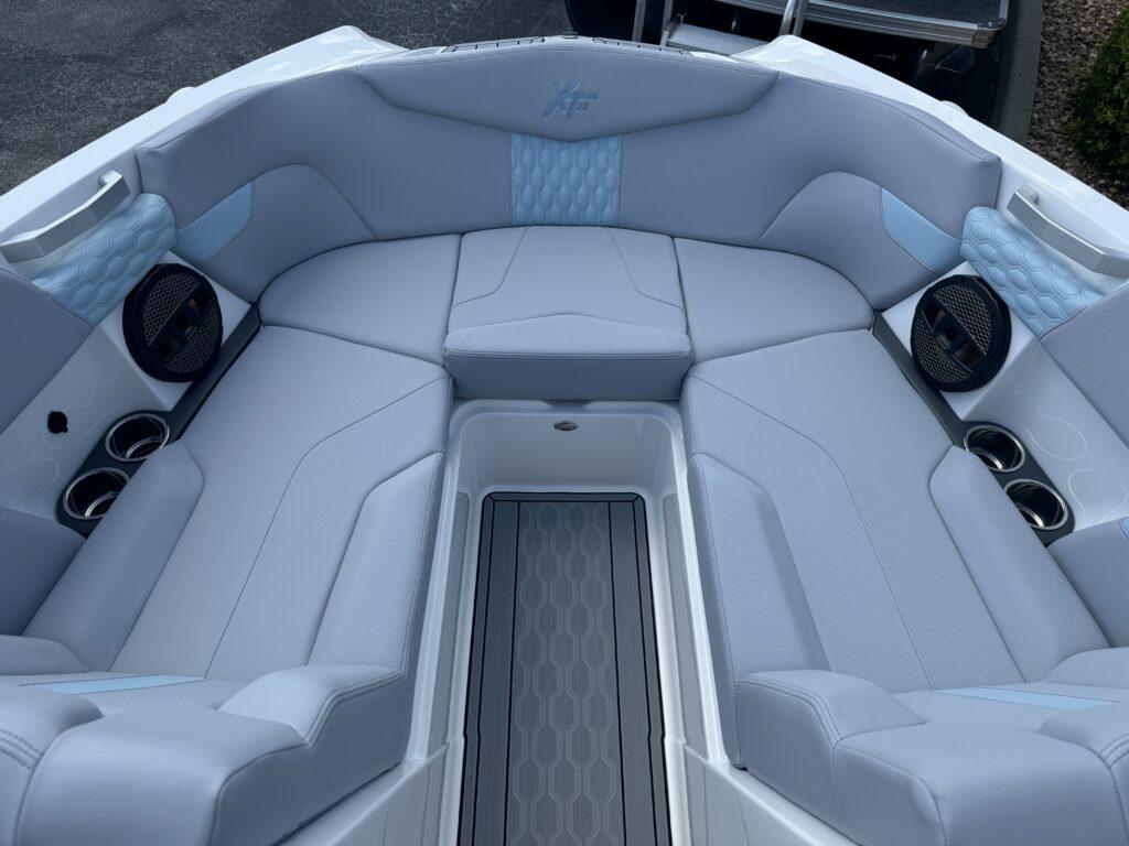 2025 MasterCraft XT22