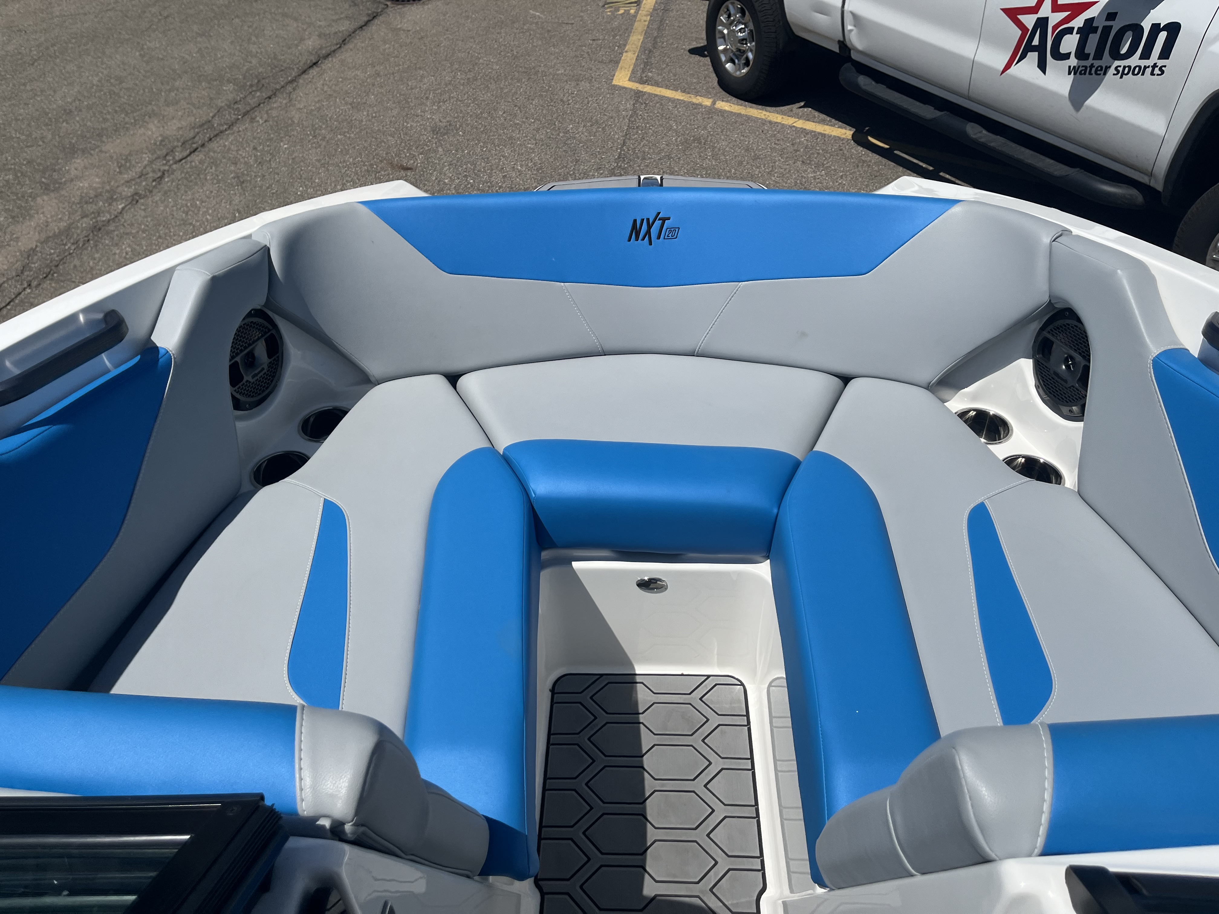 2022 MasterCraft NXT20