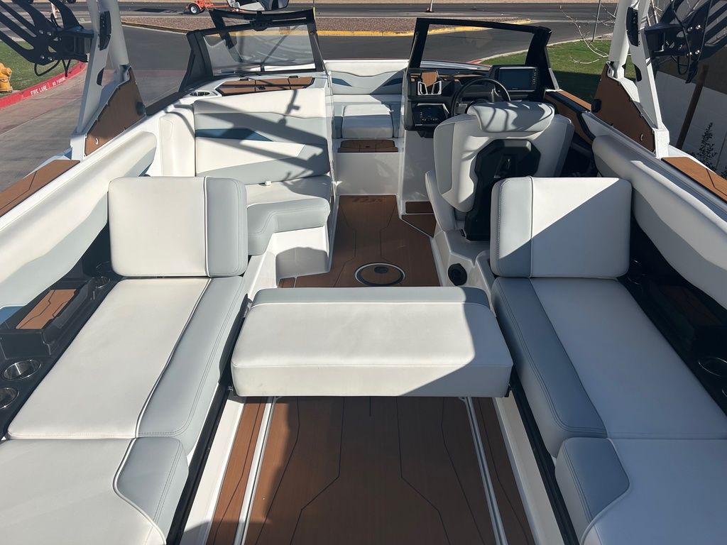 2025 Axis Wake Research T235