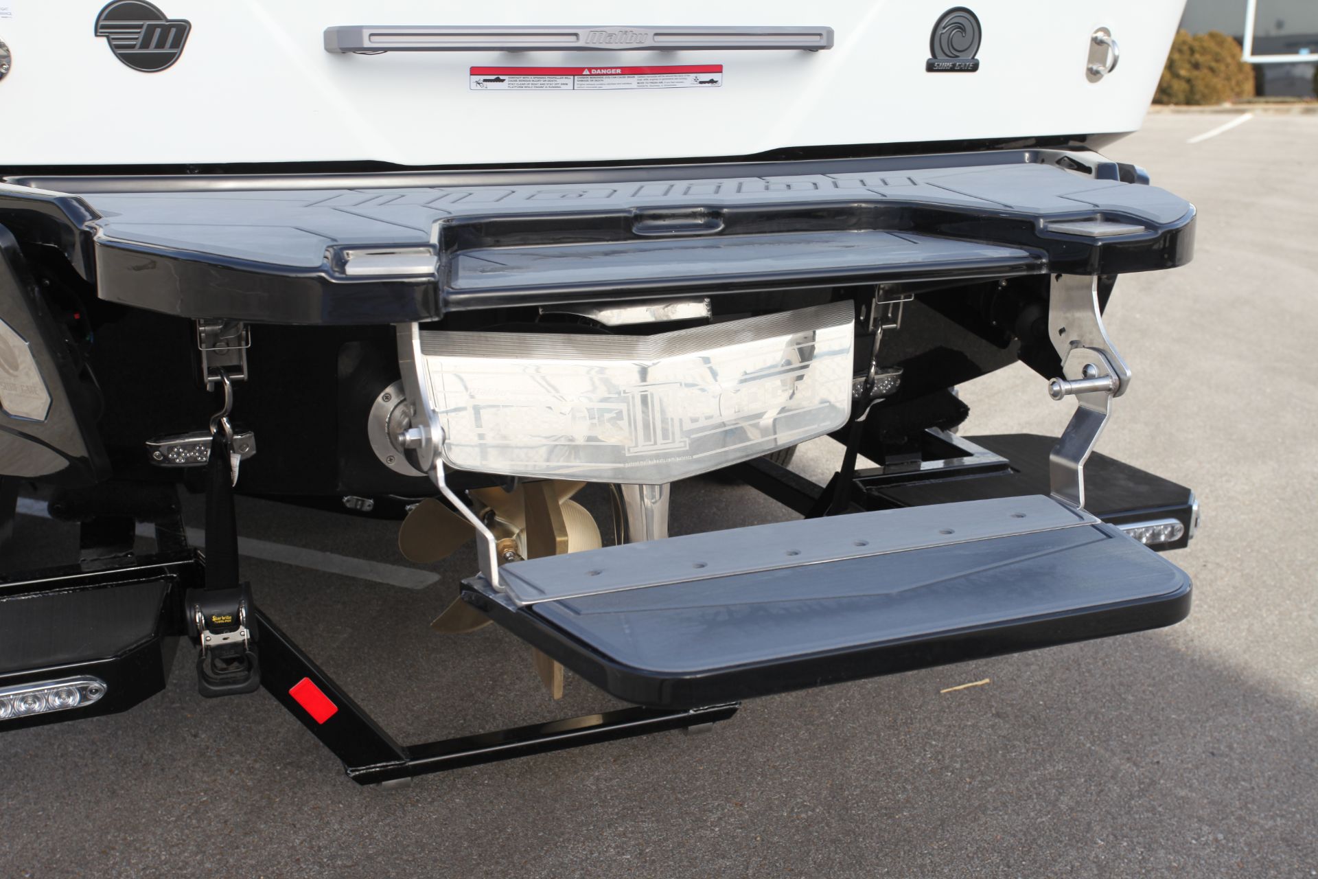  Malibu 25 LSV
