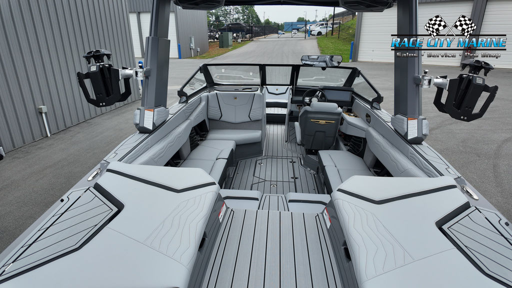 2025 Nautique G23