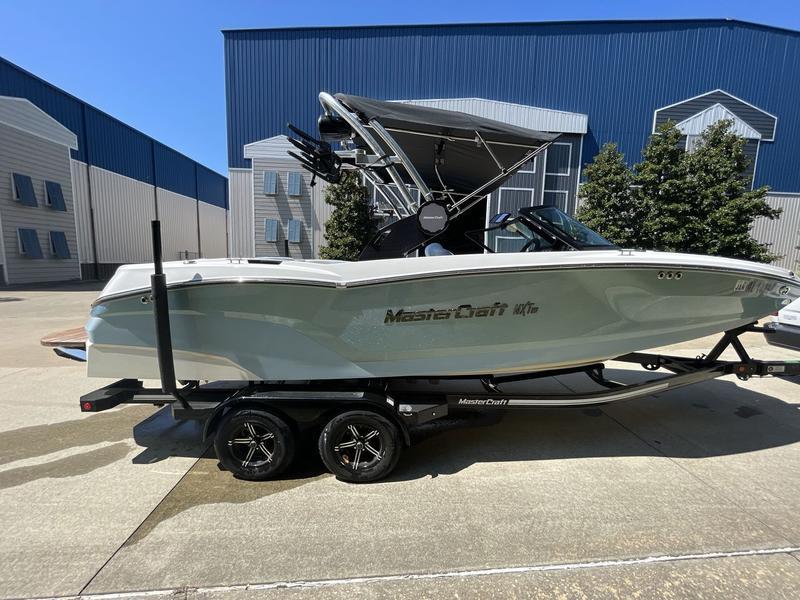 boat.Title