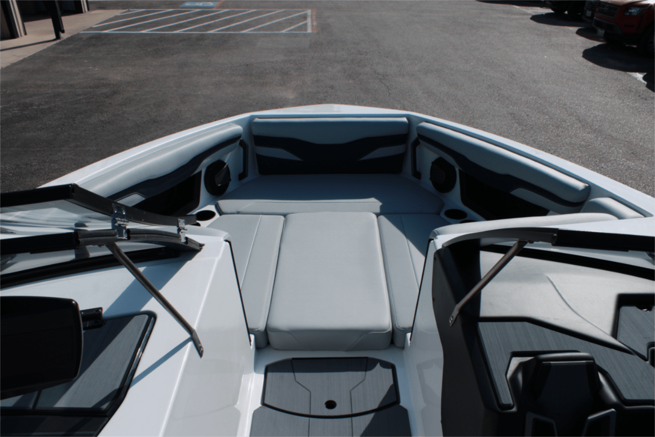 2025 Axis T220
