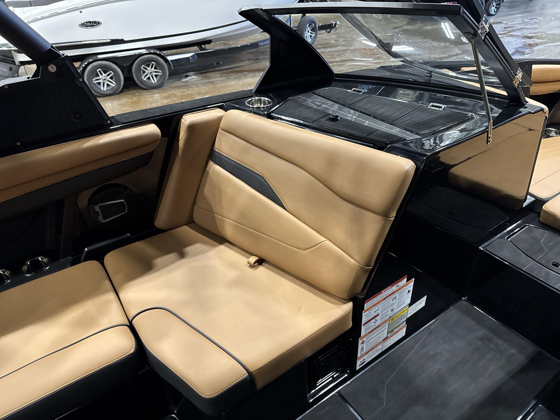2025 Axis T250
