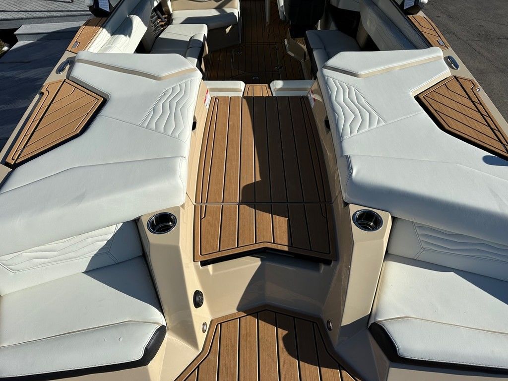 2025 Nautique Super Air Nautique G23
