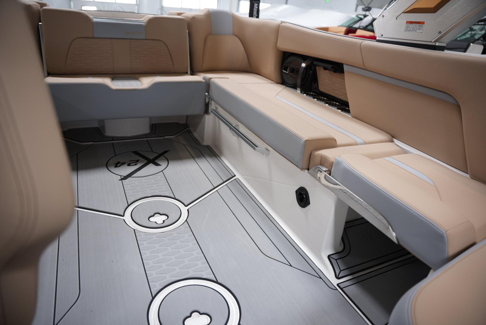 2025 MasterCraft X24 &#8211; NEW ARRIVAL! NEW 2025 COLORS!