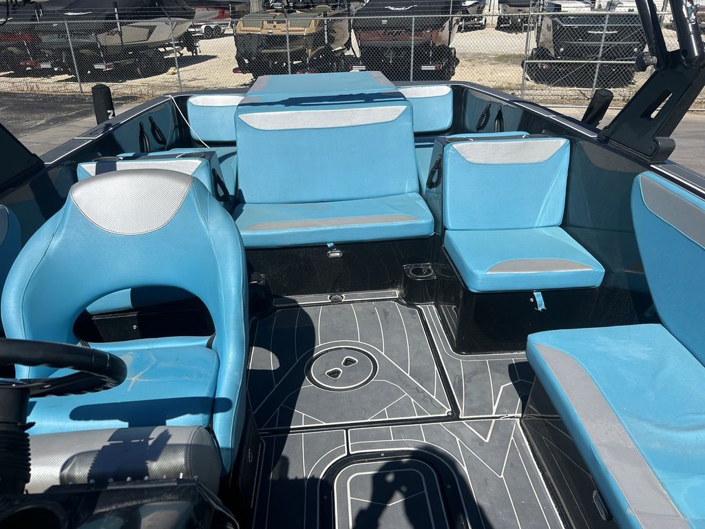 2017 Heyday Wake Boats WT-2