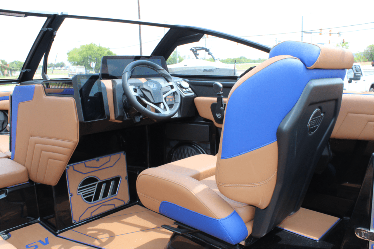 2025 Malibu 25 LSV