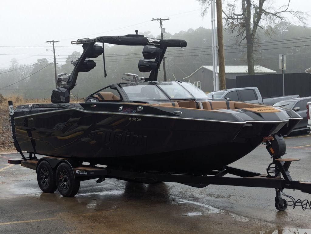 2025 Malibu 24 MXZ