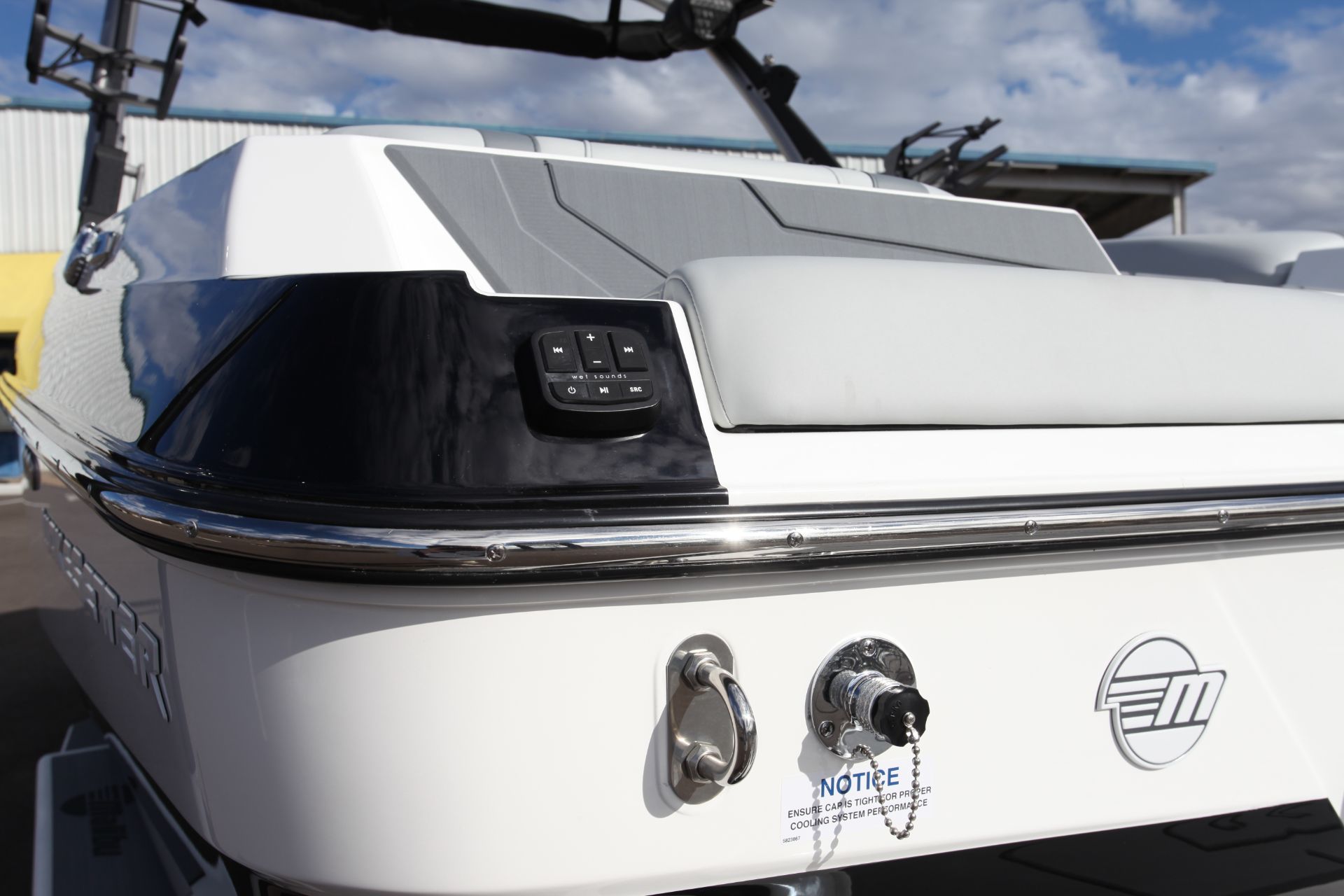  Malibu Wakesetter 22 LSV