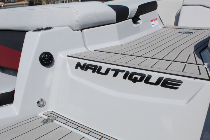 2022 Nautique G23