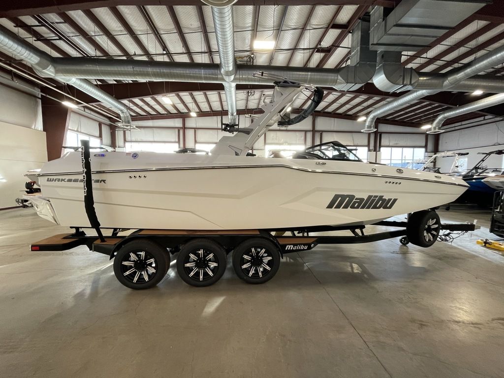 2025 Malibu Boats 24 MXZ