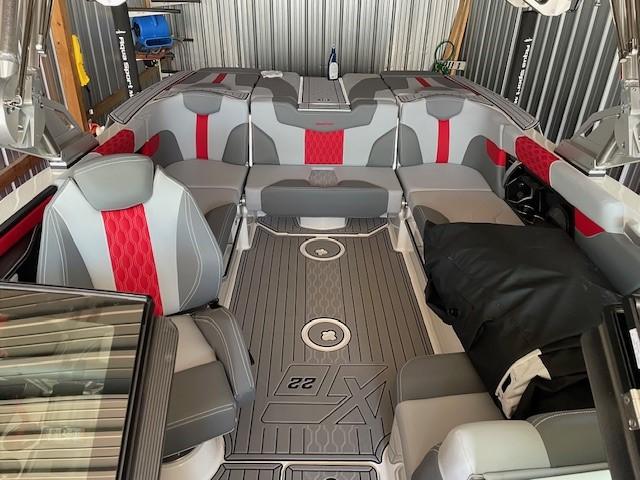 2023 MasterCraft XT22 Icon