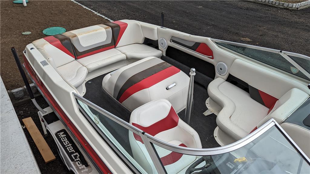 1993 MasterCraft Maristar 225