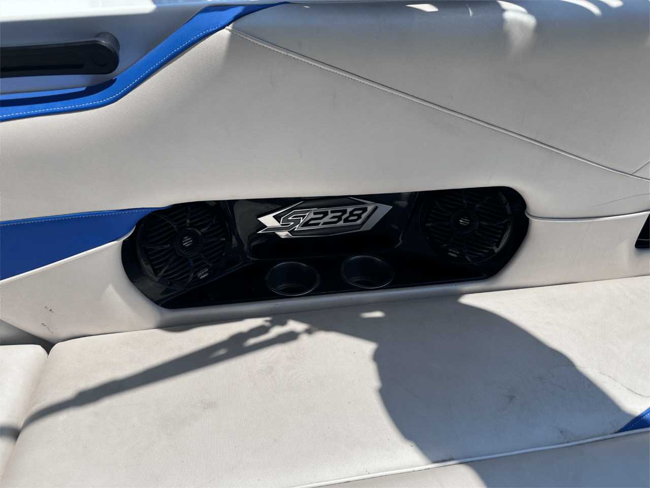 2016 Supreme S238