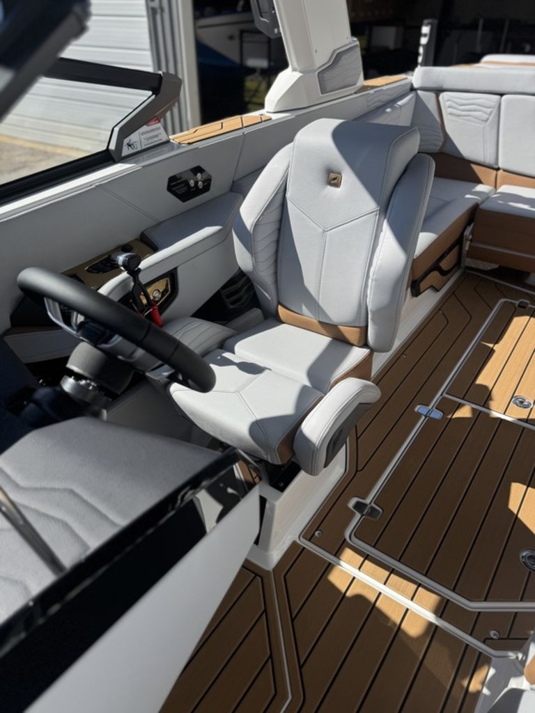 2025 Nautique Super Air Nautique G23