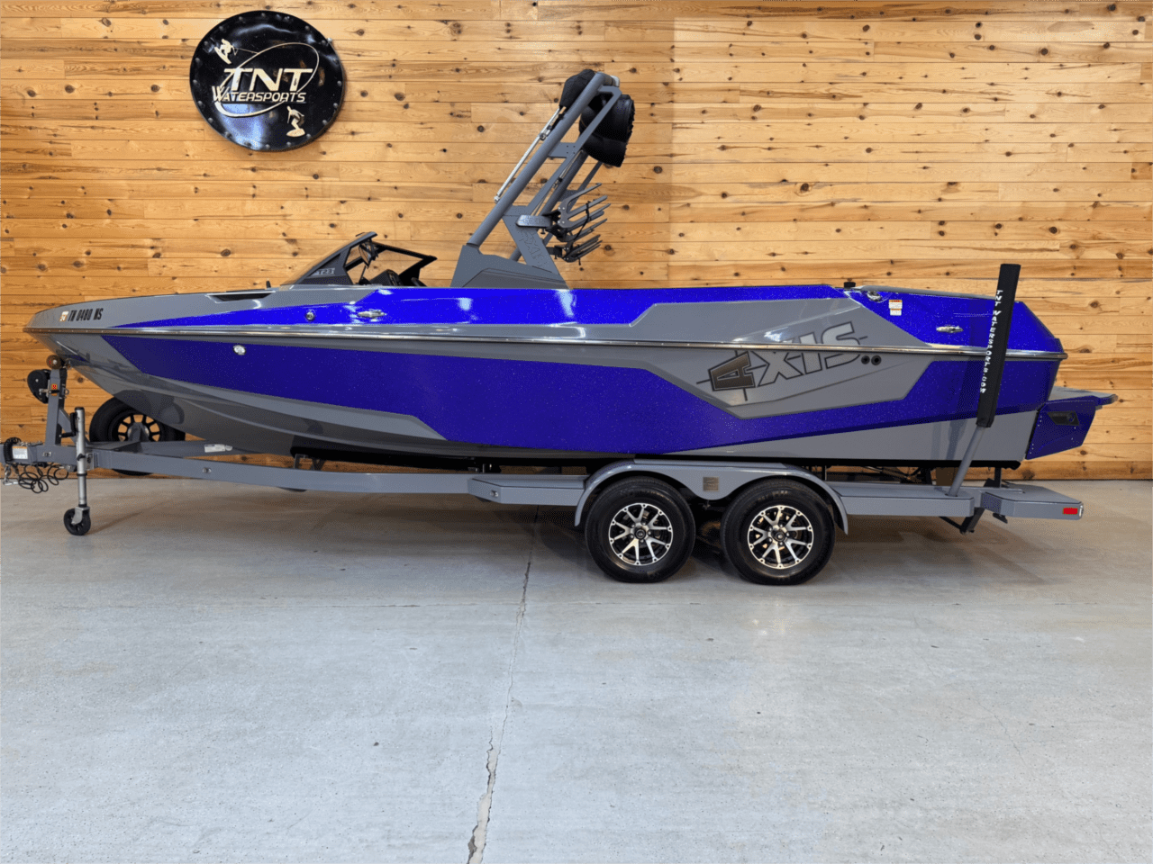boat.Title