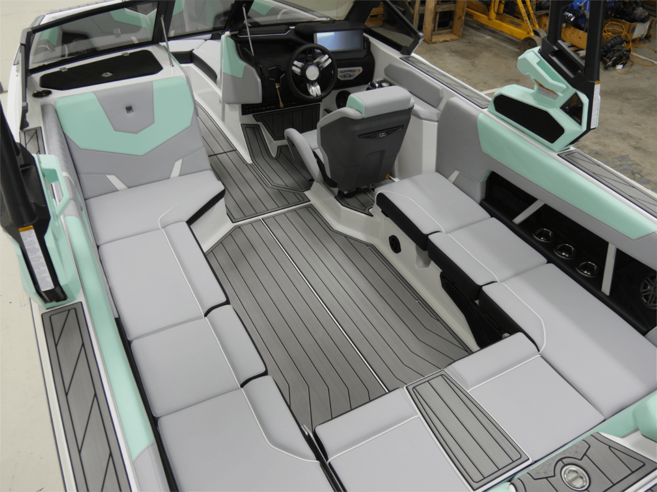 2025 Nautique GS22 – Captiva Green/Jet Black