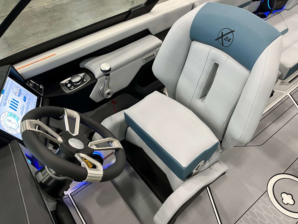 2025 MasterCraft X24