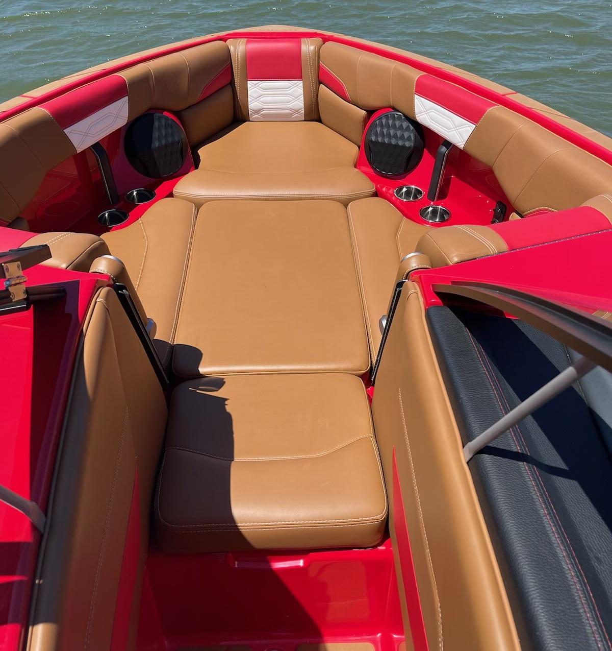2022 Malibu 25 LSV – LT4