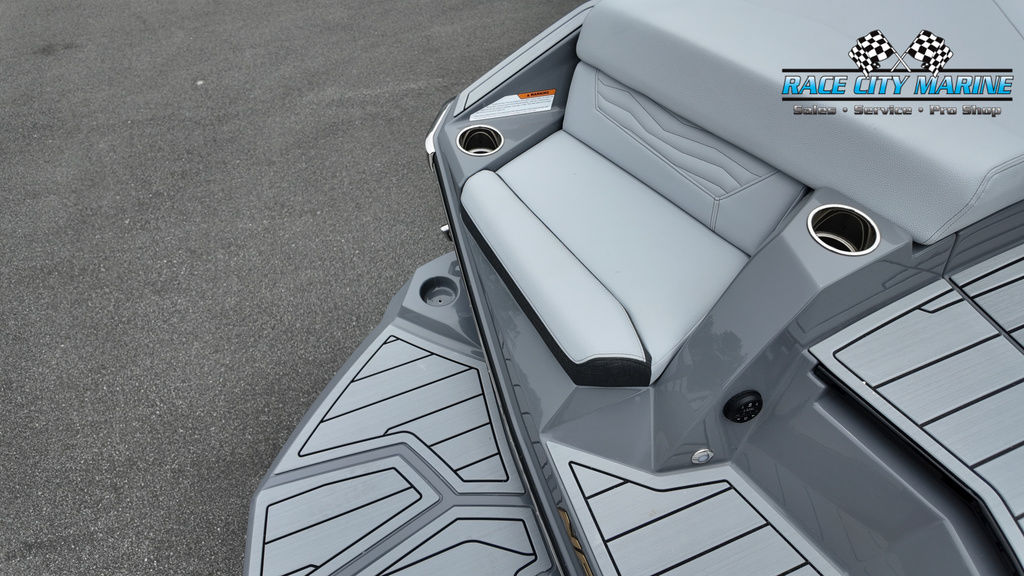 2025 Nautique G23