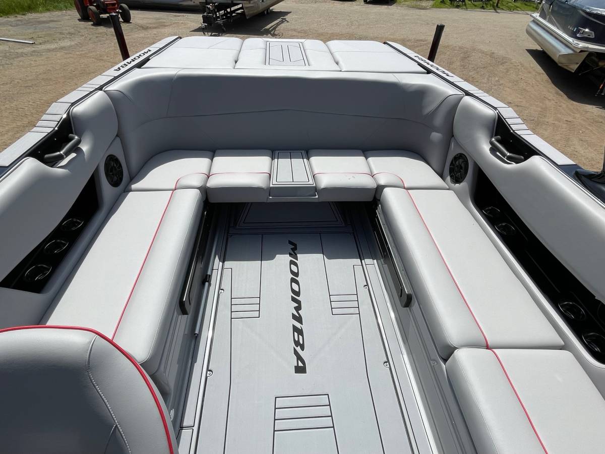 boat.Title