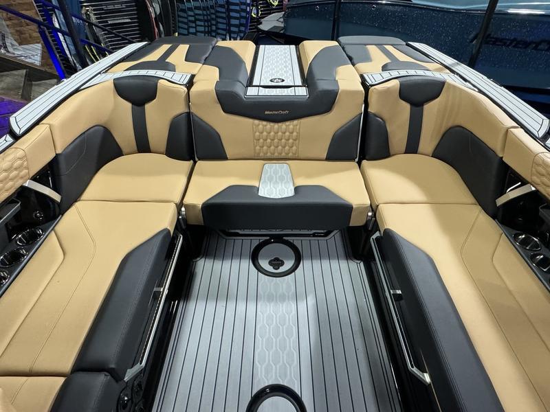 2025 MasterCraft XT22T