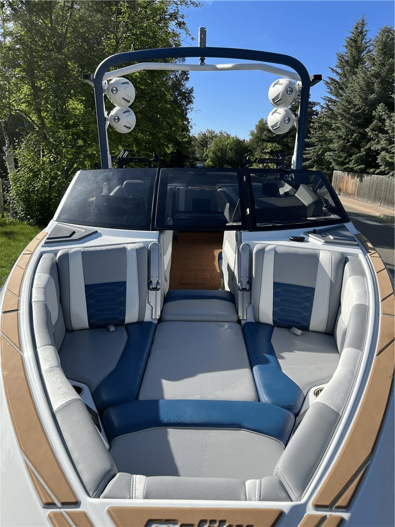 2022 Malibu 25 LSV – LT4 – Supercharged Engine! Icon