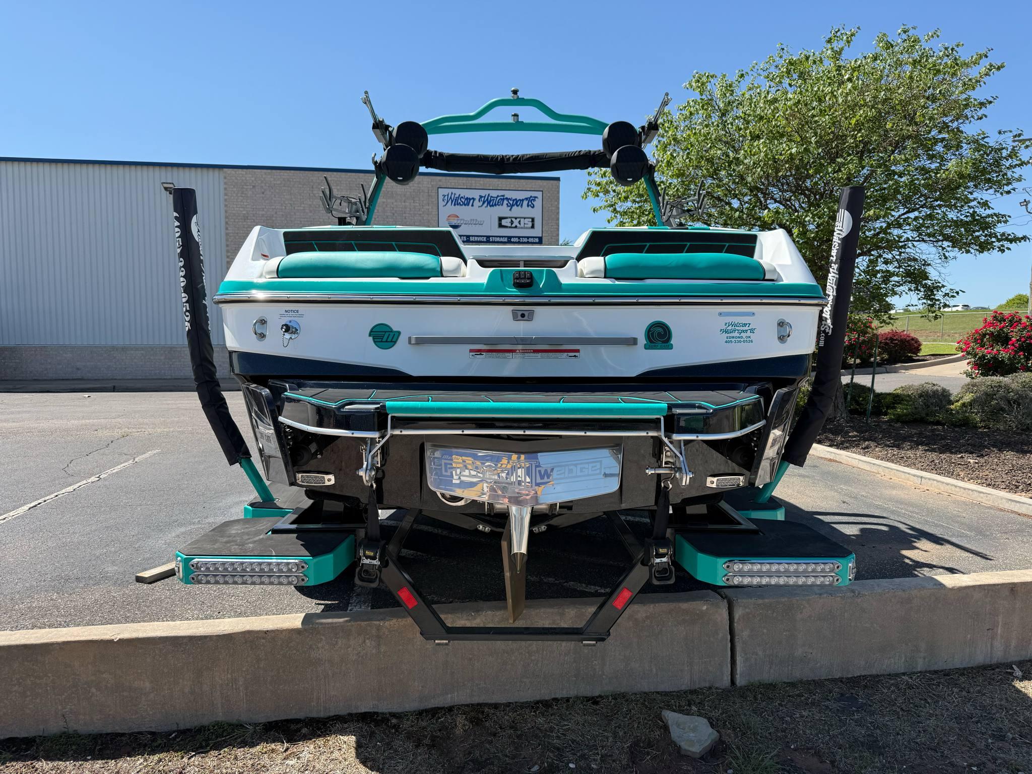 LIKE NEW 2023 Malibu 23LSV Icon