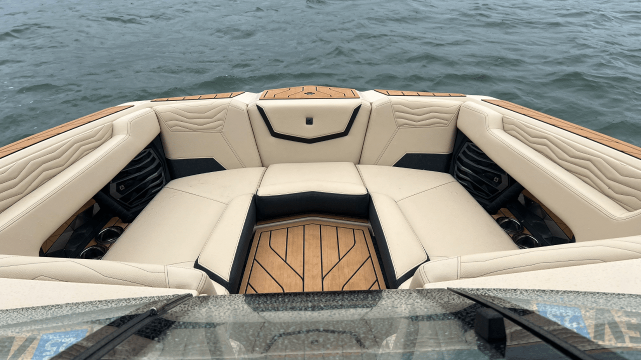 2025 Nautique G23