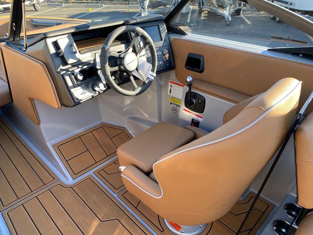 boat.Title