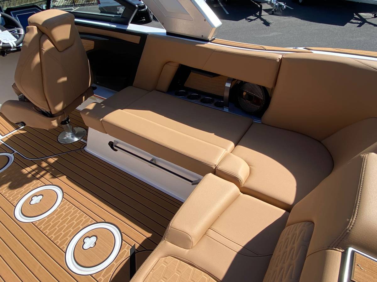 2024 MasterCraft X22