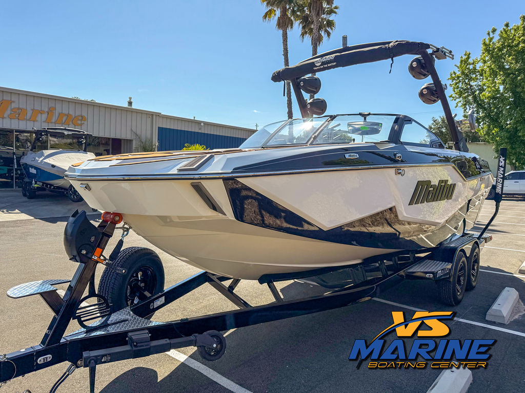 2025 Malibu Boats M230