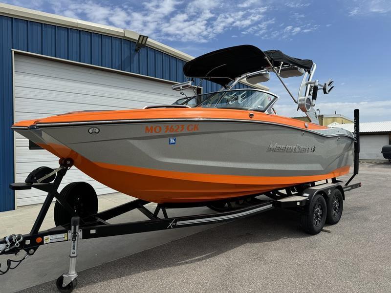 boat.Title
