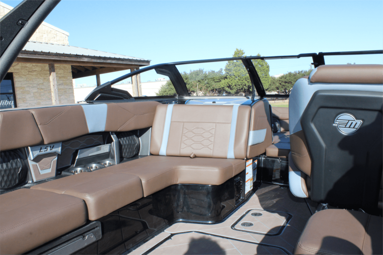 2025 Malibu 23 LSV