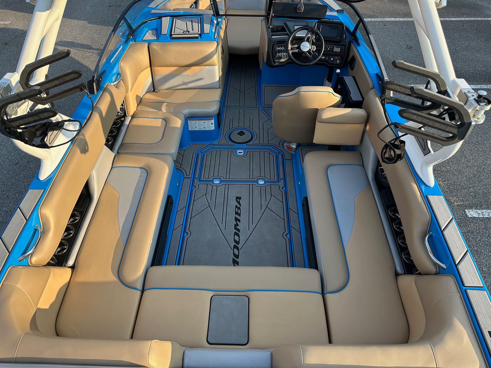 2022 Moomba Mojo - 6,300lbs Ballast - Upgraded