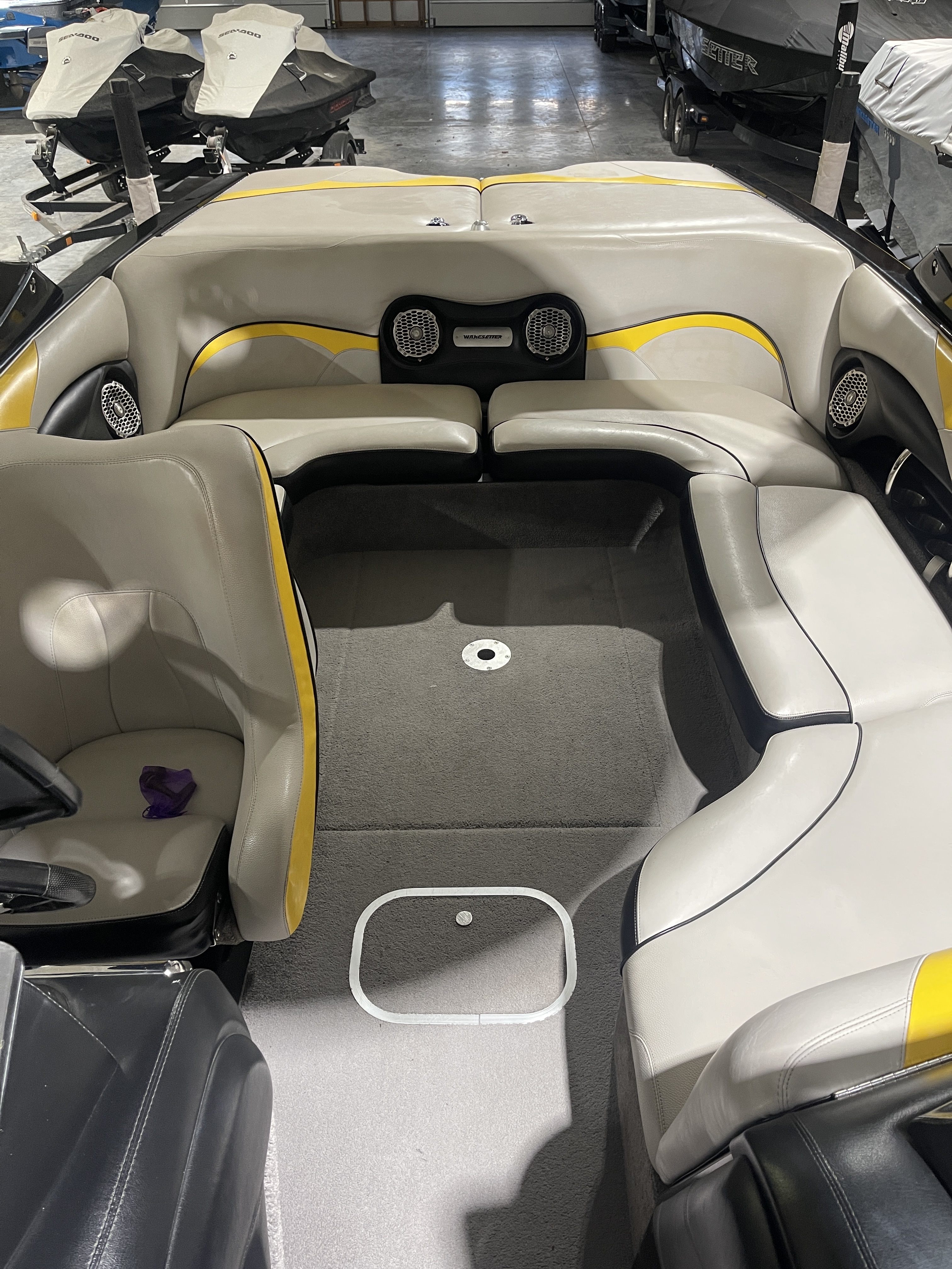 2009 Malibu VLX aka Bumble Bee