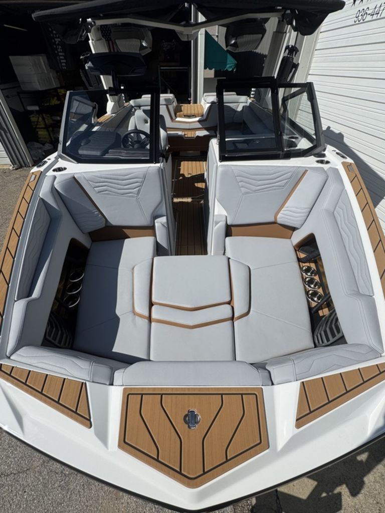 2025 Nautique Super Air Nautique G23