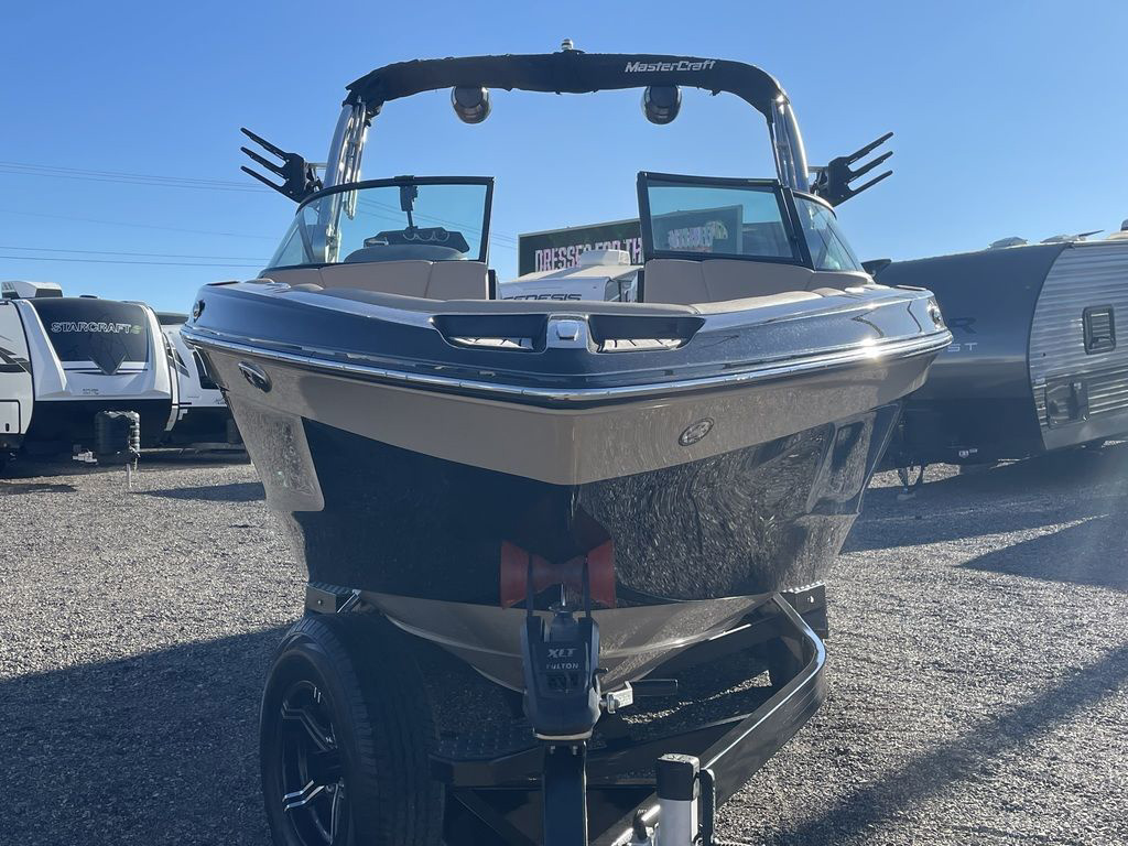 2023 Mastercraft XT23