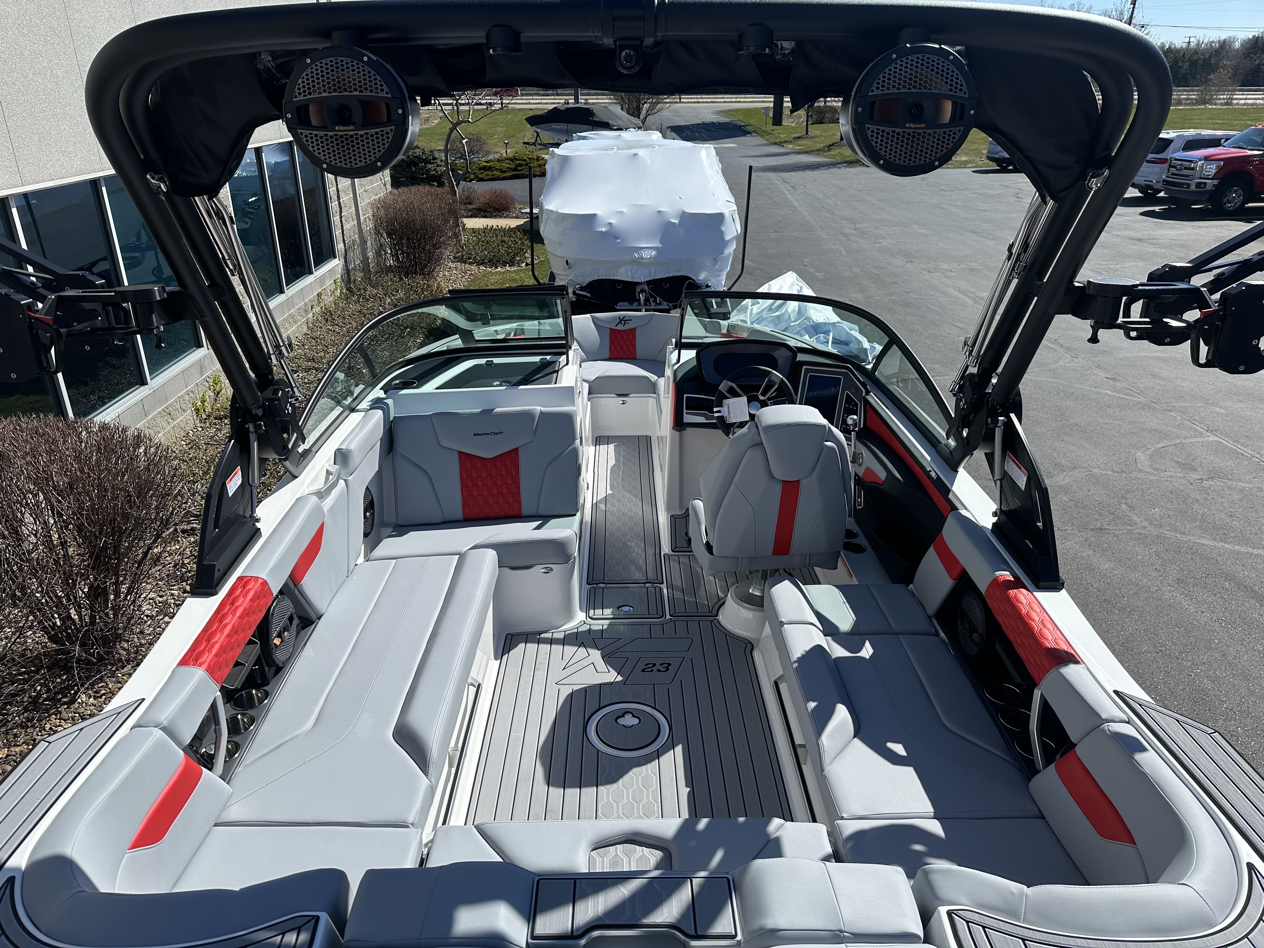 2024 MasterCraft XT23