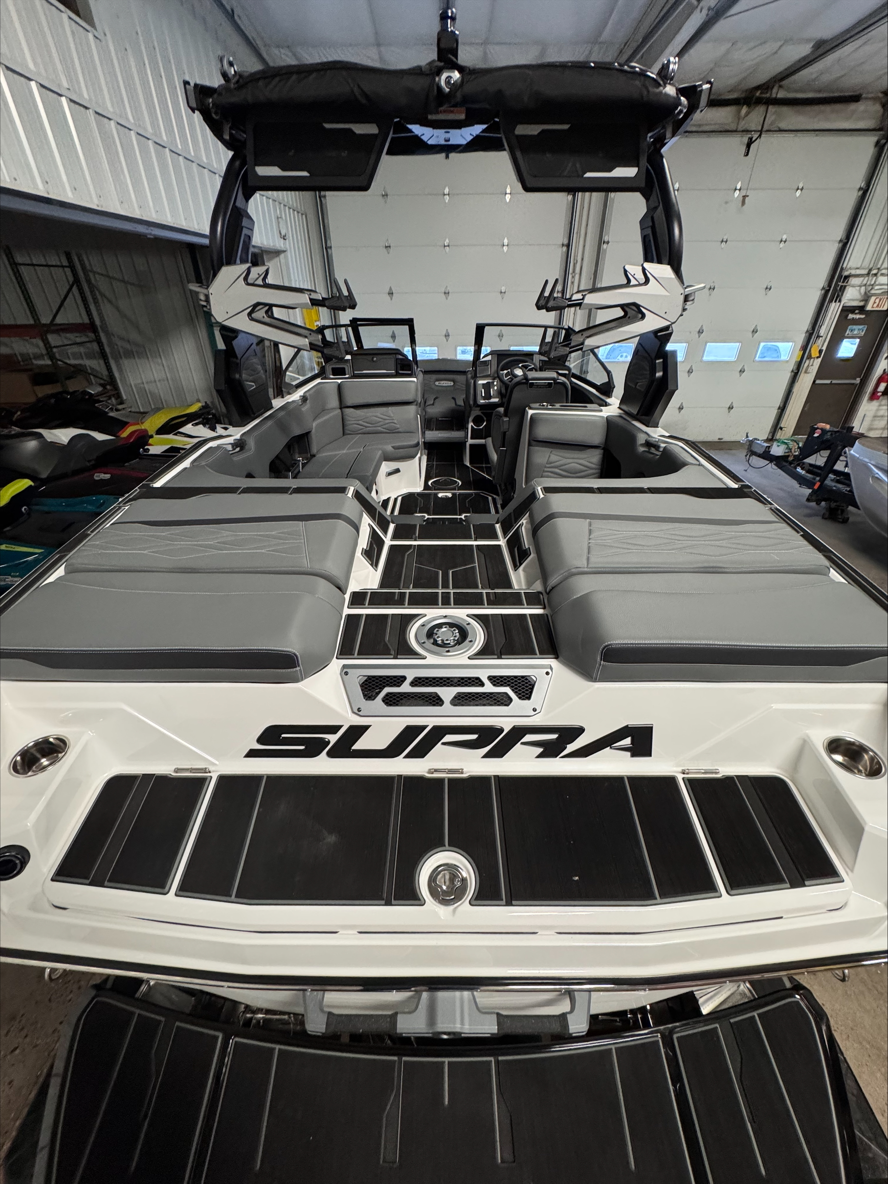 2025 Supra SV400