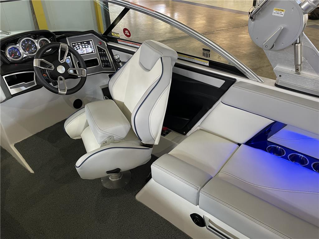 2020 Mastercraft XT-23SS **Includes Trailer** 167 Hours!