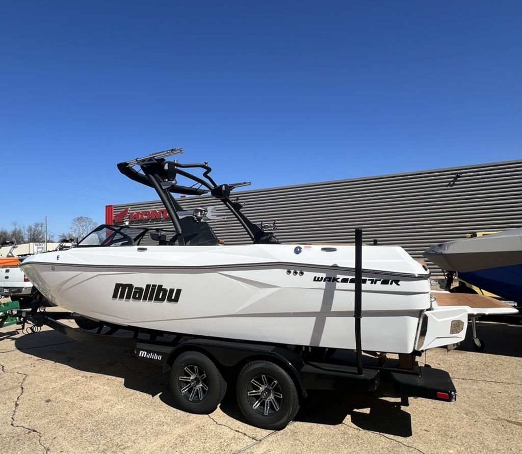 2025 Malibu Boats 23 LSV