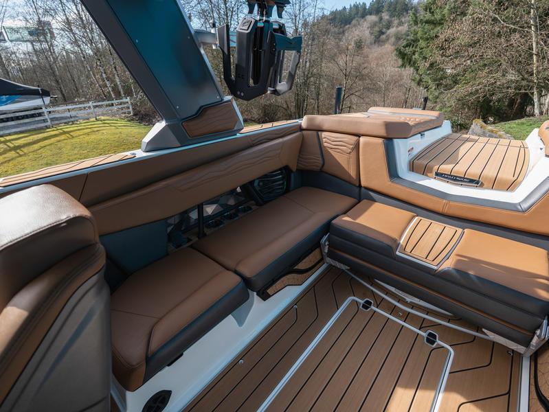 2025 Nautique G23