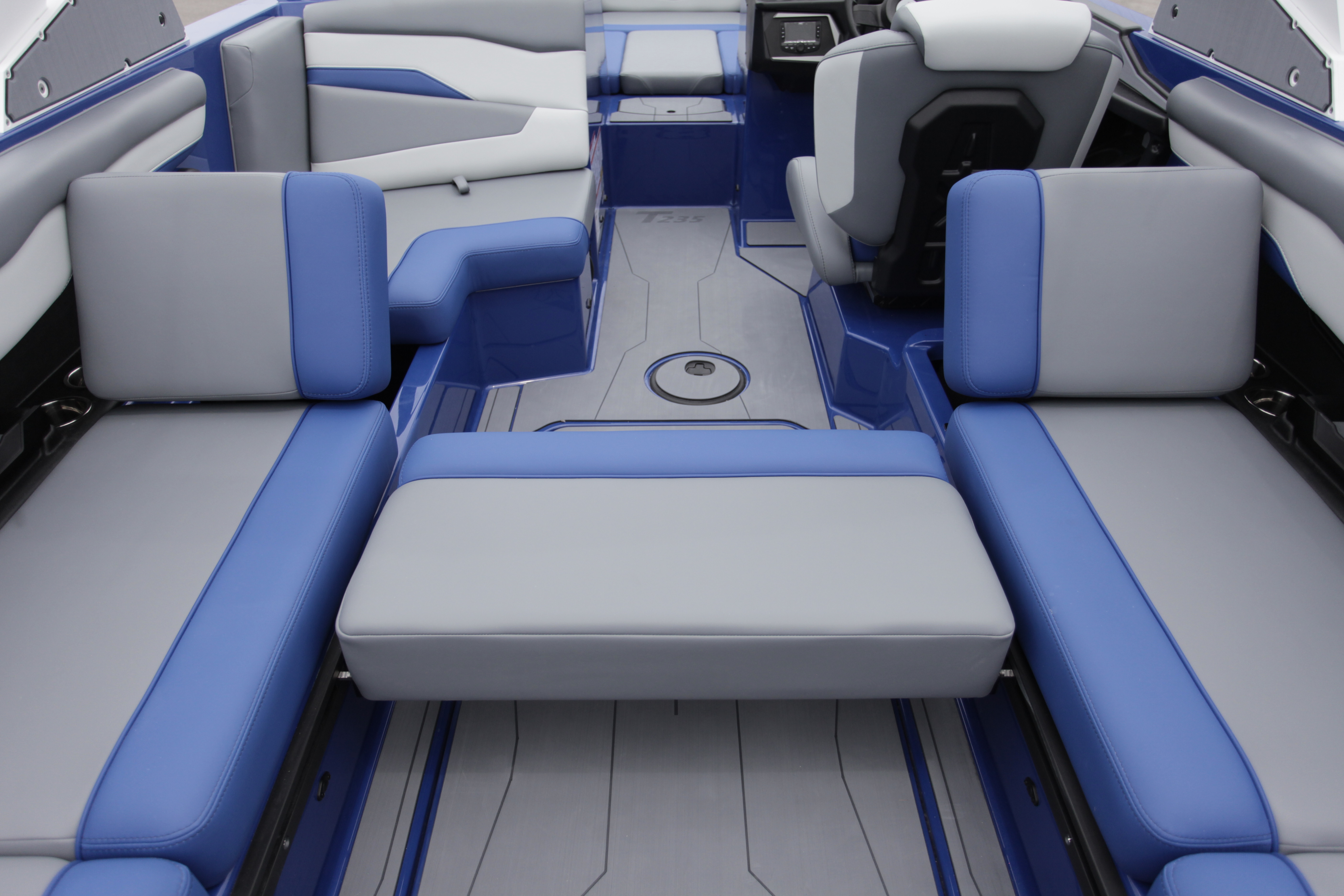 2025 Axis T235