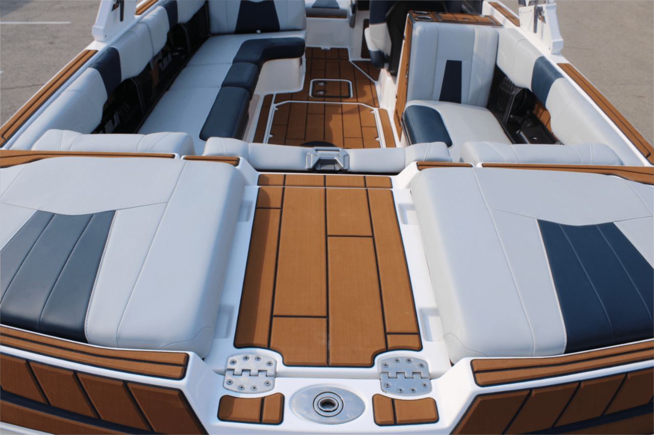 2023 Malibu 24 MXZ
