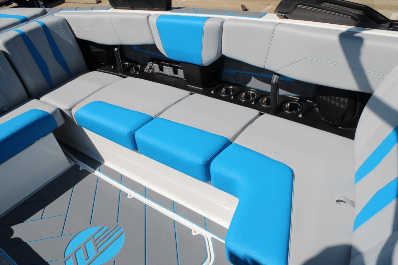 2025 Malibu 22 LSV