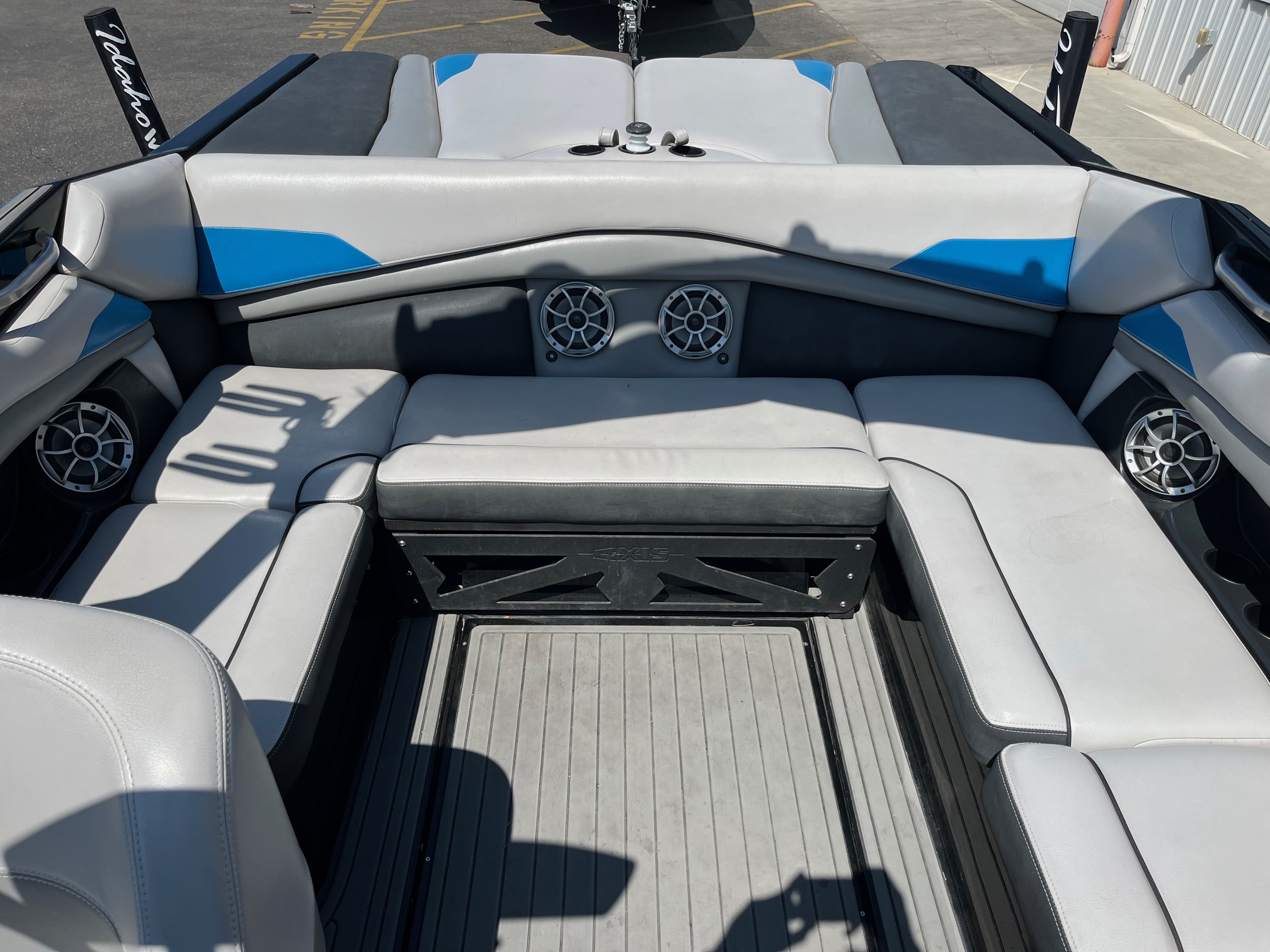 2015 Axis A22