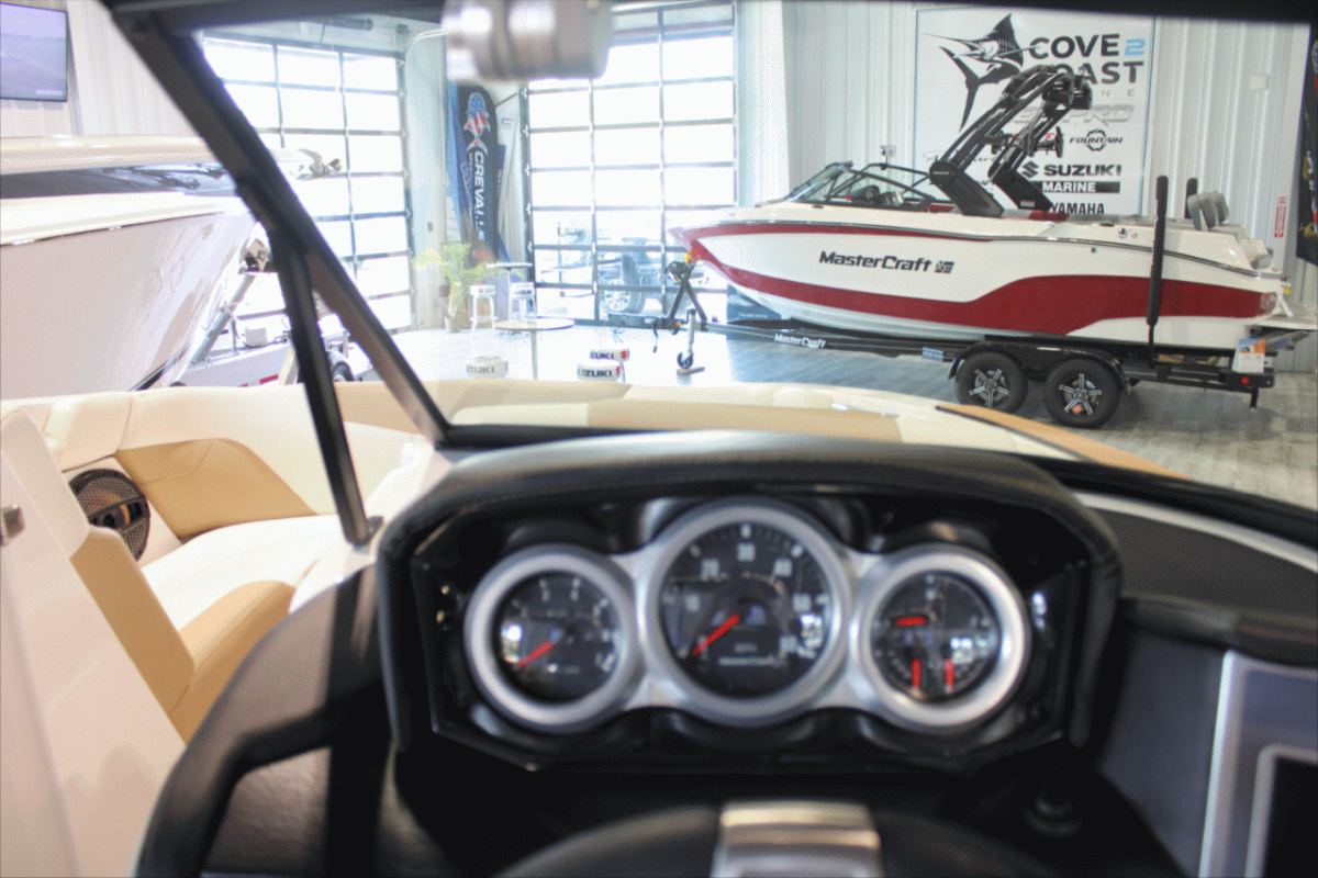 2023 MasterCraft XT20